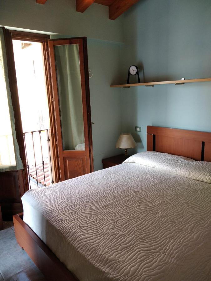 Il Giardino Di Laura Lägenhet Toscolano Maderno Exteriör bild
